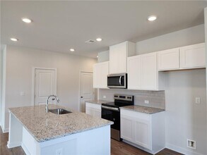 961 The Ln NE in Lawrenceville, GA - Building Photo - Building Photo