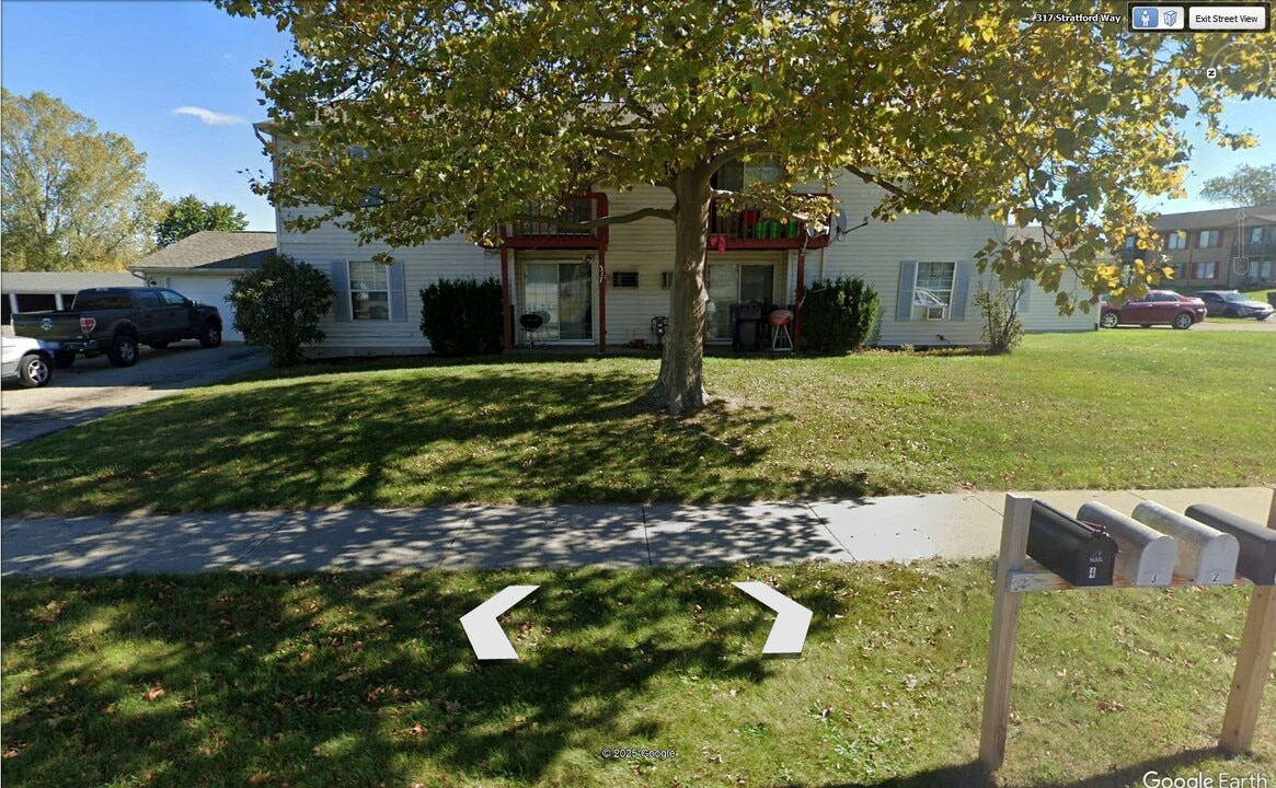 317 Stratford Way, Unit 1 in Holland, MI - Building Photo