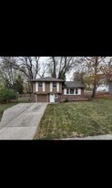 7526 N Lydia Ave, Unit 7526 N Lydia Ave in Gladstone, MO - Building Photo