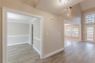 125 Sussex Ln in Fayetteville, GA - Foto de edificio - Building Photo
