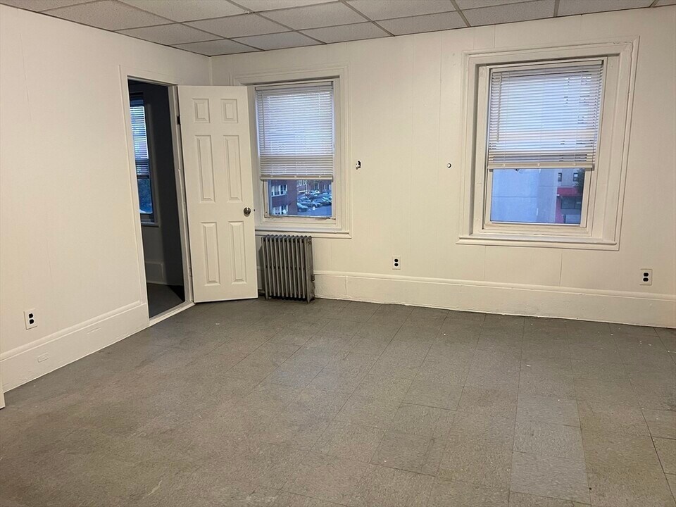 216 Harrison Ave, Unit #3 in Boston, MA - Building Photo