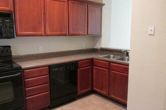 611-E Grove in Bethel Heights, AR - Building Photo - Building Photo
