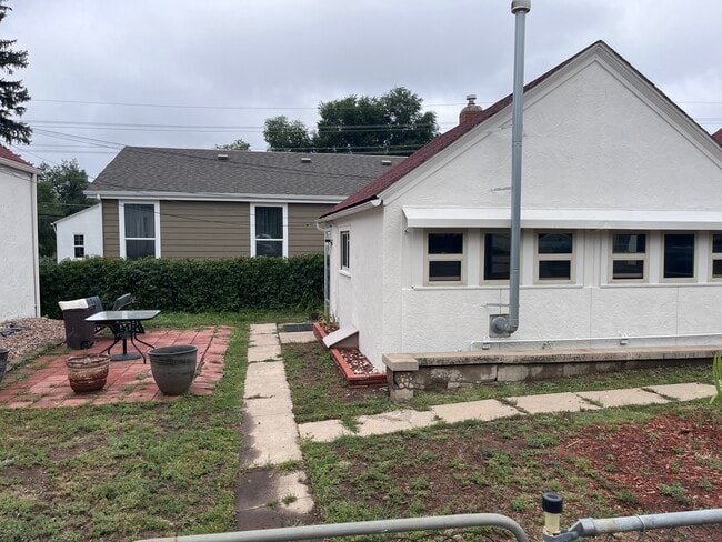 property at 1824 E San Rafael St