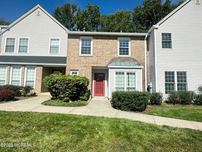 262 Fairfield Pl in Morganville, NJ - Building Photo - Building Photo