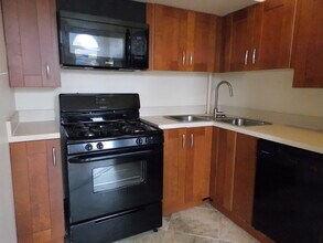 2832 N Calvert St in Baltimore, MD - Building Photo - Building Photo