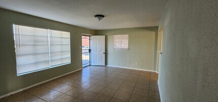 7031 S 5th Ave in Phoenix, AZ - Building Photo - Building Photo