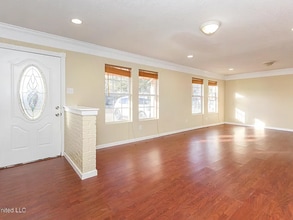 5117 Potomac Dr in Pascagoula, MS - Building Photo - Building Photo