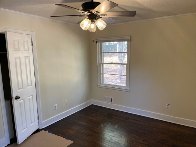 property at 207 Skyview Dr