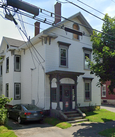 147 Essex St in Bangor, ME - Building Photo