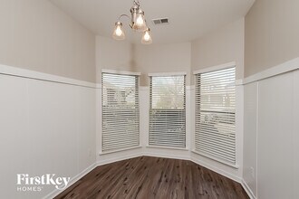 327 Glen Cross Way in Trussville, AL - Foto de edificio - Building Photo