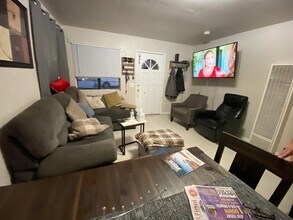 117 Asti St in Delano, CA - Building Photo - Building Photo