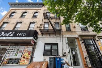 802 Knickerbocker Ave in Brooklyn, NY - Building Photo - Building Photo