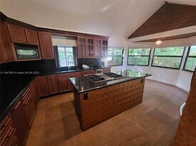 38 SW 6th St in Dania Beach, FL - Building Photo