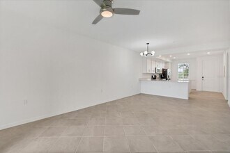 12180 Wellen Golf St, Unit 104 in Venice, FL - Foto de edificio - Building Photo