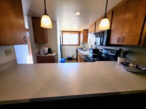 2488 N Whispering Pines Way in Flagstaff, AZ - Foto de edificio - Building Photo