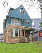 1811 17th Ave in Seattle, WA - Building Photo