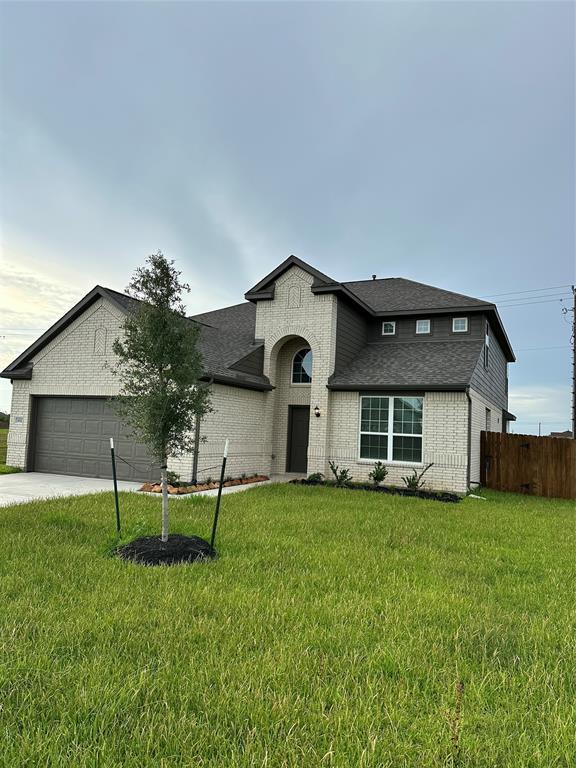 property at 652 Woodhaven Lks Dr