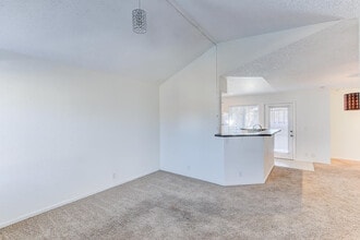 2 Acoma St, Unit 2 Acoma Unit 6 in Denver, CO - Foto de edificio - Building Photo