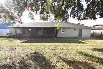 106 Jeffrey Dr in Brandon, FL - Building Photo - Building Photo