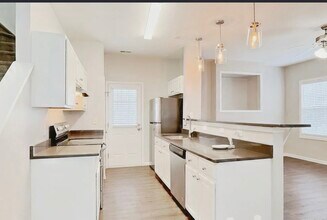 5817 Wynmore Road in Raleigh, NC - Building Photo - Building Photo