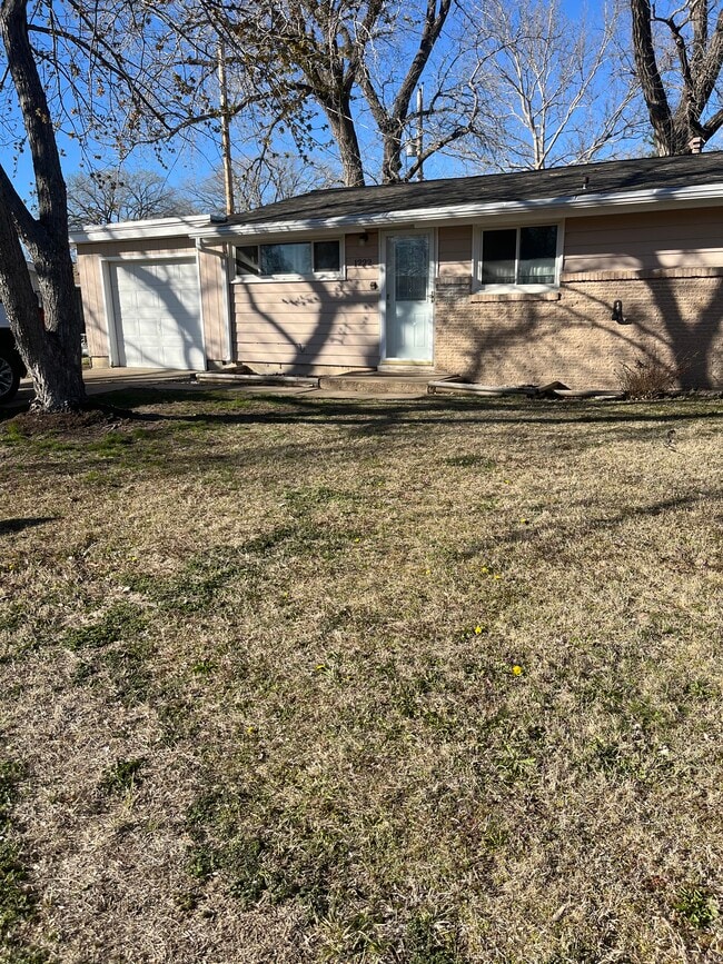 property at 1222 Midland St