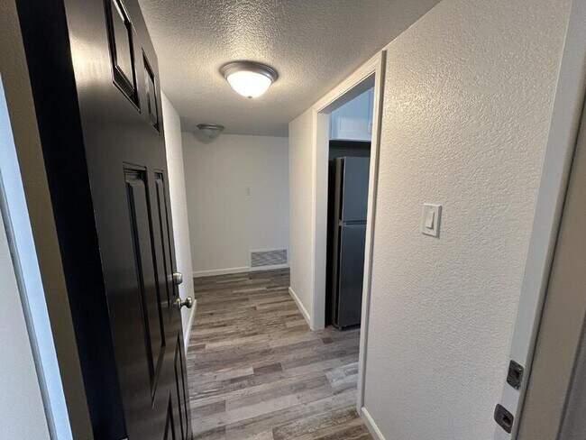 7143 Bacchini Ave in Sacramento, CA - Building Photo - Building Photo