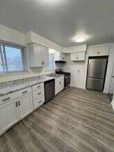 825 W Thomas L Pkwy in Lansing, MI - Building Photo - Building Photo