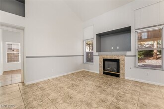 66 Tanglewood Dr in Henderson, NV - Building Photo - Building Photo
