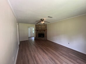 102 Hillside Ct in Daleville, AL - Building Photo - Building Photo