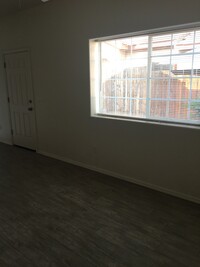 602 Yellow Meadow Ct, Unit A in Bakersfield, CA - Foto de edificio - Building Photo