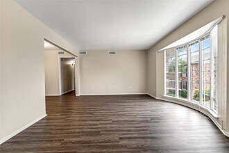5835 E University Blvd, Unit D in Dallas, TX - Building Photo - Building Photo