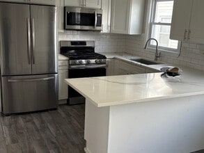 5619 N Menard Ave in Chicago, IL - Building Photo - Building Photo