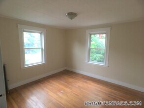102 Nonantum St in Boston, MA - Building Photo - Building Photo
