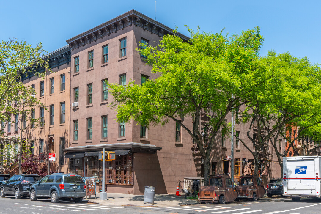 187 De Kalb Avenue in Brooklyn, NY - Foto de edificio