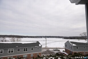 85 N Main St in East Hampton, CT - Building Photo