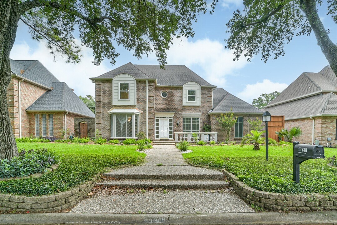 15738 Fleetwood Oaks Dr in Houston, TX - Building Photo