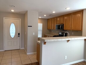 1152 Paradise Desert Ave in Henderson, NV - Building Photo - Building Photo