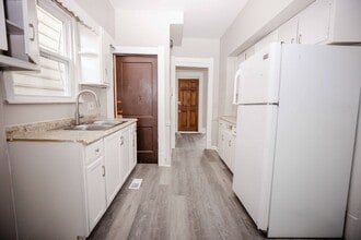 1101 Radcliffe Dr in Toledo, OH - Building Photo - Building Photo