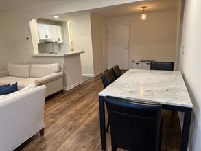 204 Larkspur Plaza Dr in Larkspur, CA - Building Photo - Building Photo