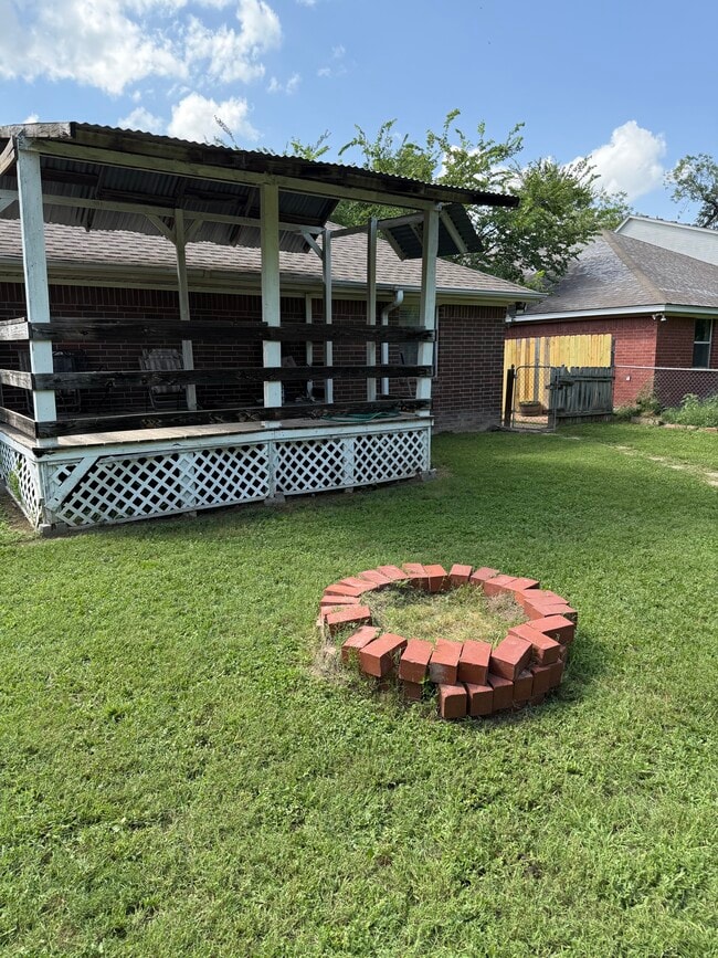 property at 1312 Bagby Ave