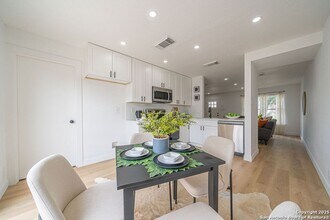15 Talon Brook in San Antonio, TX - Building Photo - Building Photo