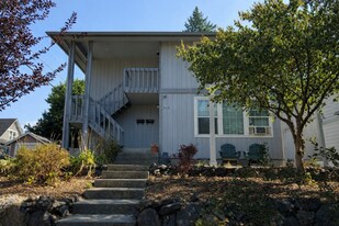 1115 S Cherry St in Spokane, WA - Building Photo