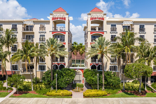 Fountains on Ocean Boulevard in Fort Lauderdale, FL - Foto de edificio - Building Photo