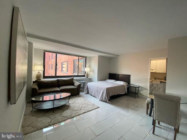 property at 1011 Arlington Blvd