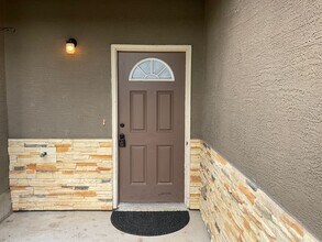 6403 Aspen Hill in San Antonio, TX - Building Photo - Building Photo