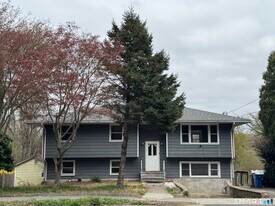 158 River Rd in Shelton, CT - Building Photo