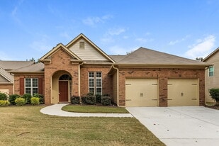 176 Inverness Ave in Newnan, GA - Building Photo