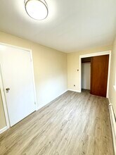 76 Greenville Ave, Unit 1st Floor in Jersey City, NJ - Building Photo - Building Photo