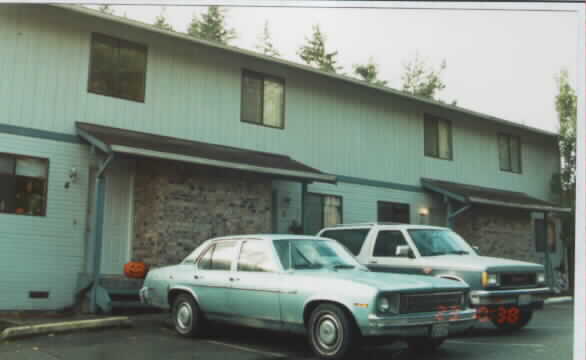 14121 Admiralty Way in Lynnwood, WA - Building Photo