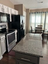 2461 Aldermont Ct, Unit Aldermont in Cincinnati, OH - Building Photo - Building Photo